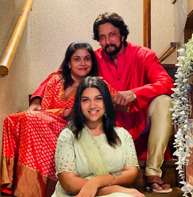 Sanvi Sudeep with his Mummy Papa