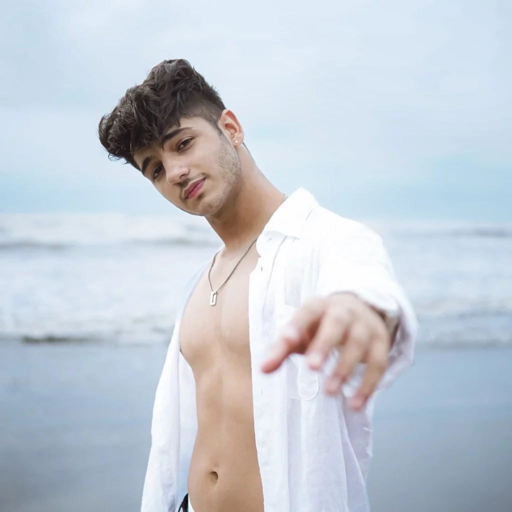 Tarun Kinra Biography