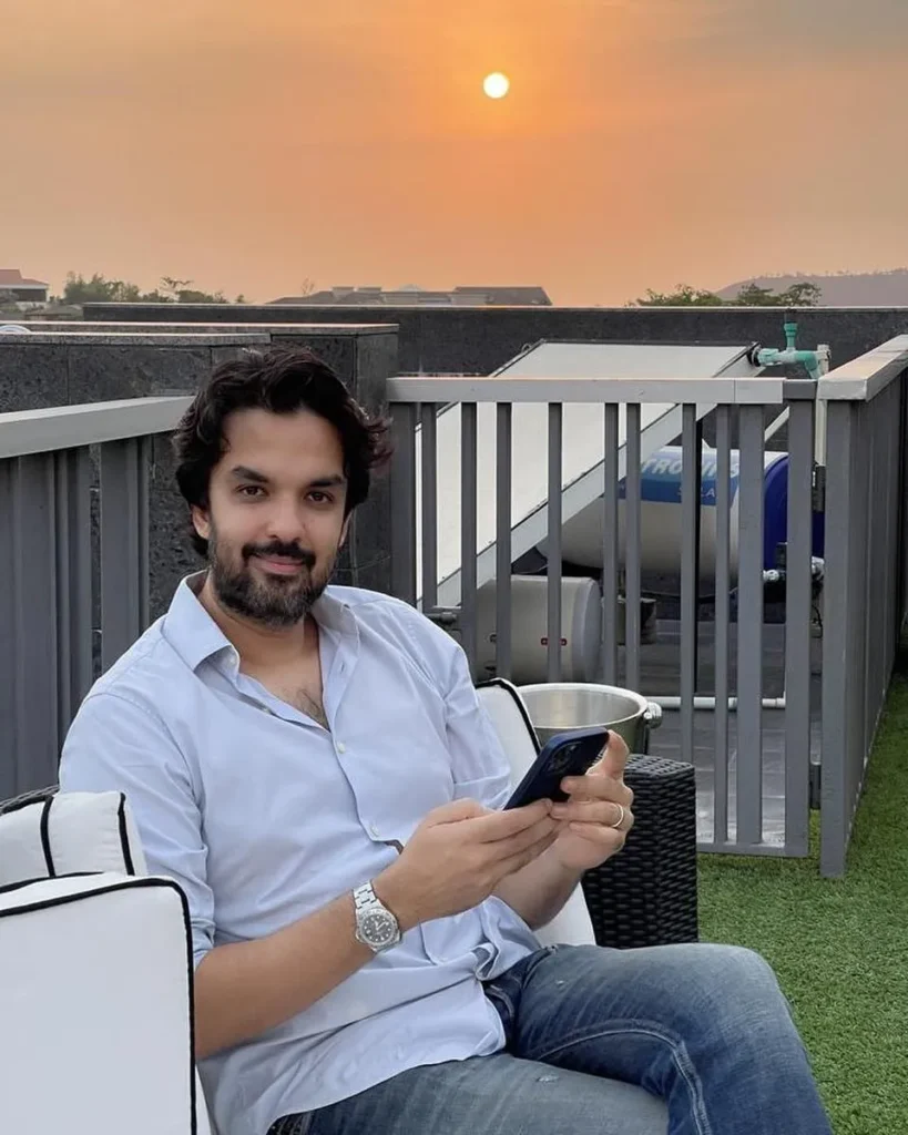 Gautam Kitchlu Biography