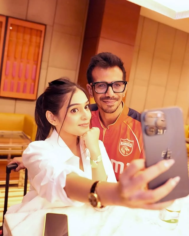 RJ Mahvash Relationships