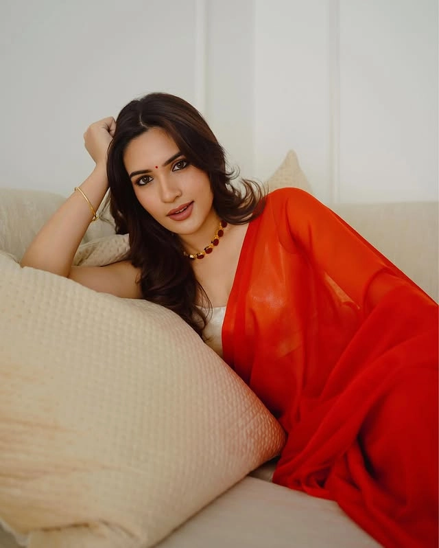 Tarini Kalingarayar Biography