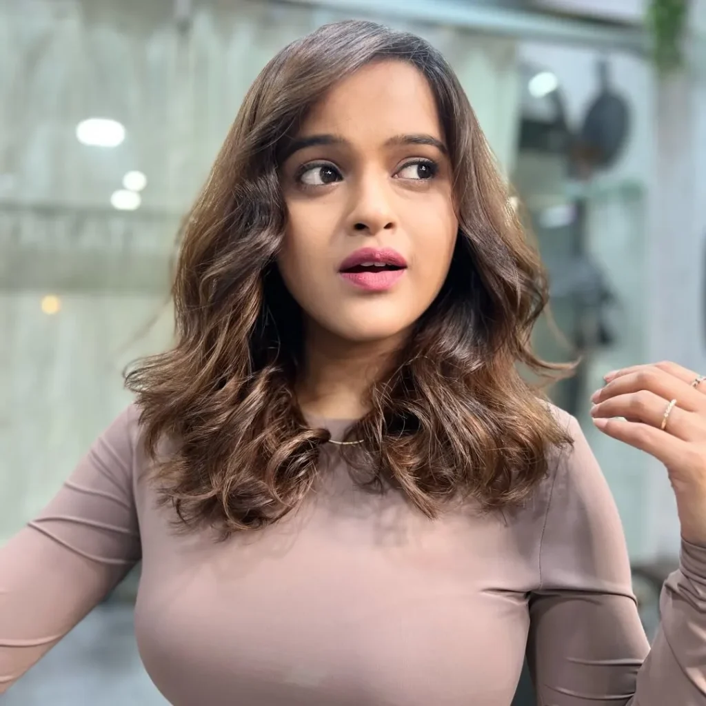 Chinmayee Salvi Biography