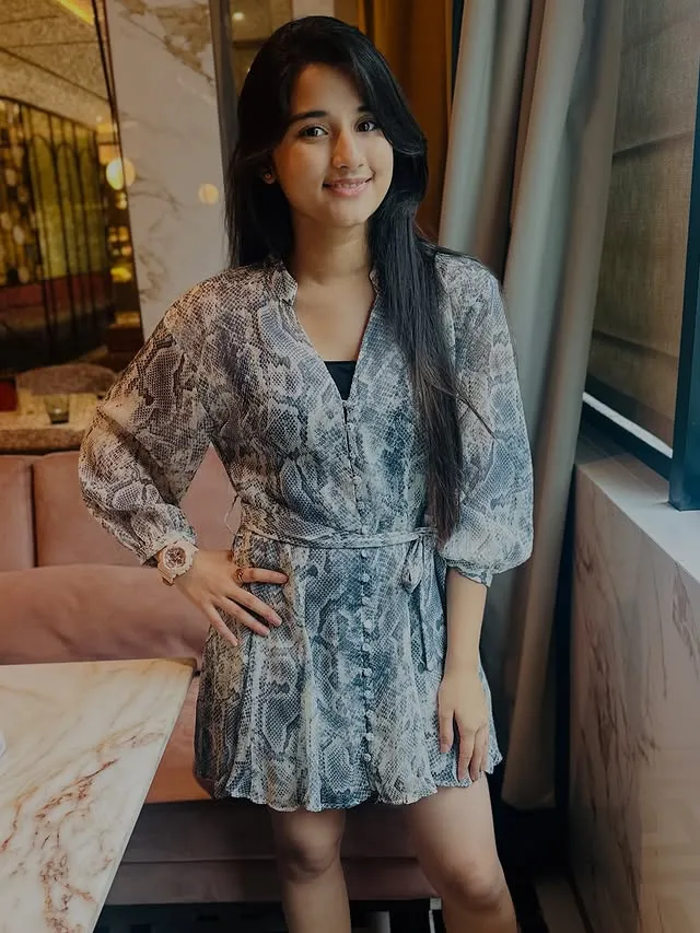 Aurra Bhatnagar Relationships